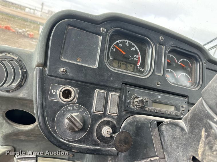 image for item ER8987 2003 Caterpillar 980G Series II wheel loader