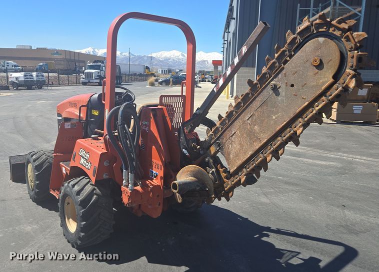 image for item FB9353 2006 Ditch Witch RT40 trencher