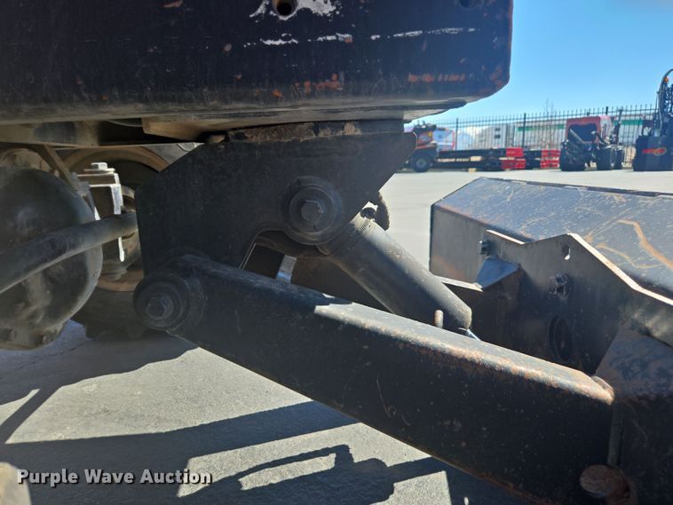 image for item FB9353 2006 Ditch Witch RT40 trencher