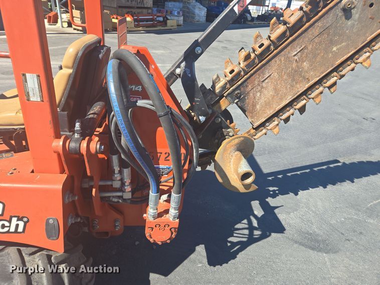 image for item FB9353 2006 Ditch Witch RT40 trencher