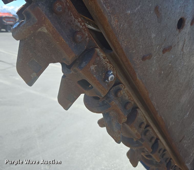 image for item FB9353 2006 Ditch Witch RT40 trencher