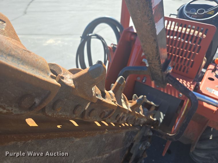 image for item FB9353 2006 Ditch Witch RT40 trencher