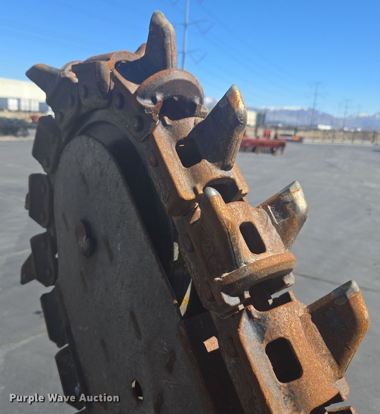 image for item FB9353 2006 Ditch Witch RT40 trencher