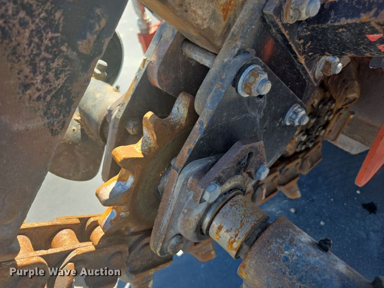 image for item FB9353 2006 Ditch Witch RT40 trencher