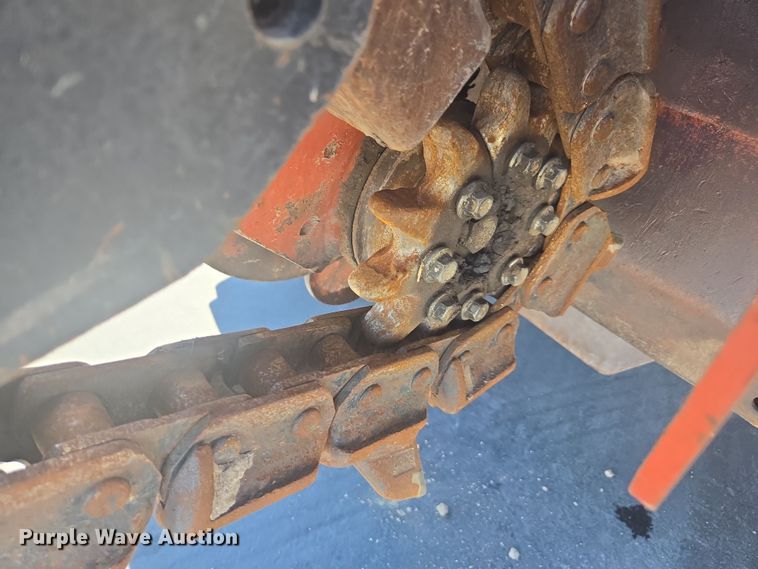 image for item FB9353 2006 Ditch Witch RT40 trencher