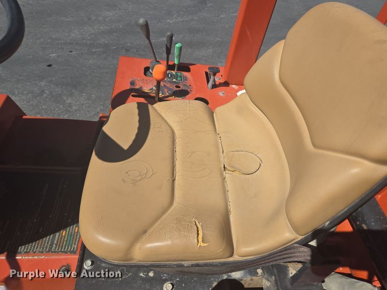 image for item FB9353 2006 Ditch Witch RT40 trencher