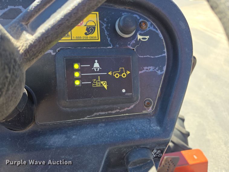 image for item FB9353 2006 Ditch Witch RT40 trencher