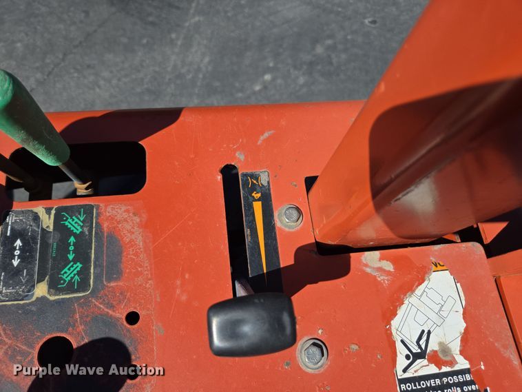 image for item FB9353 2006 Ditch Witch RT40 trencher