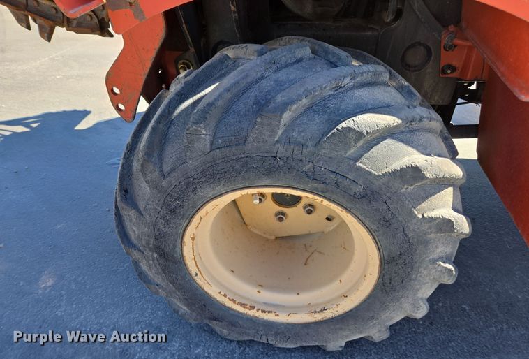 image for item FB9353 2006 Ditch Witch RT40 trencher