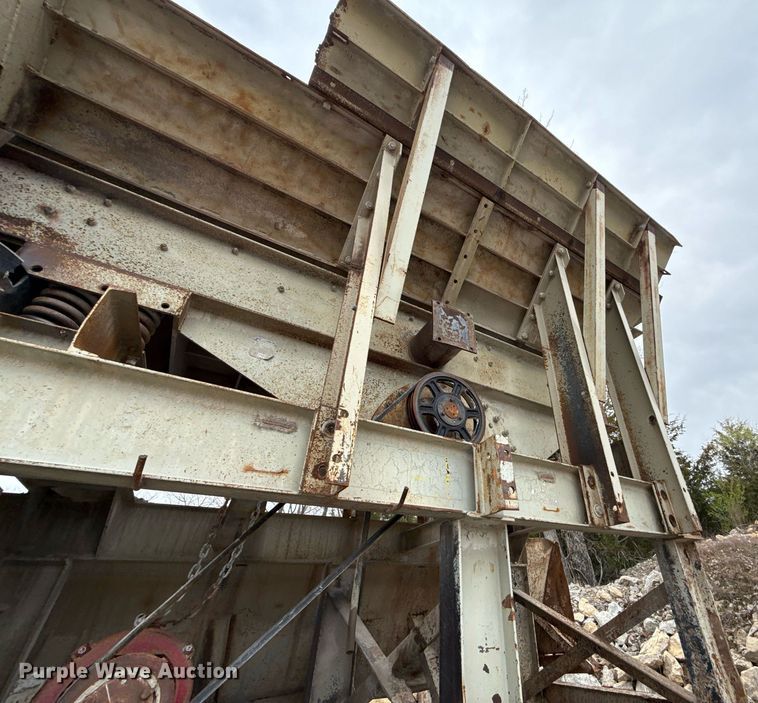 image for item MG9649 Cedarapids 4336 crusher