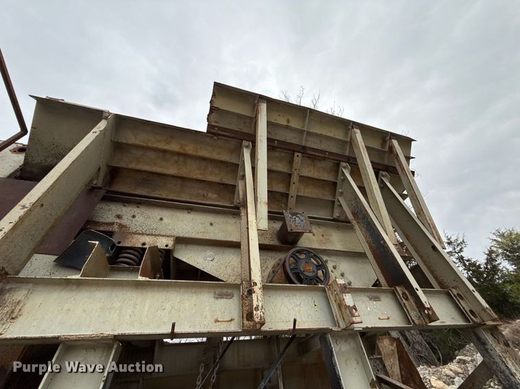 image for item MG9649 Cedarapids 4336 crusher