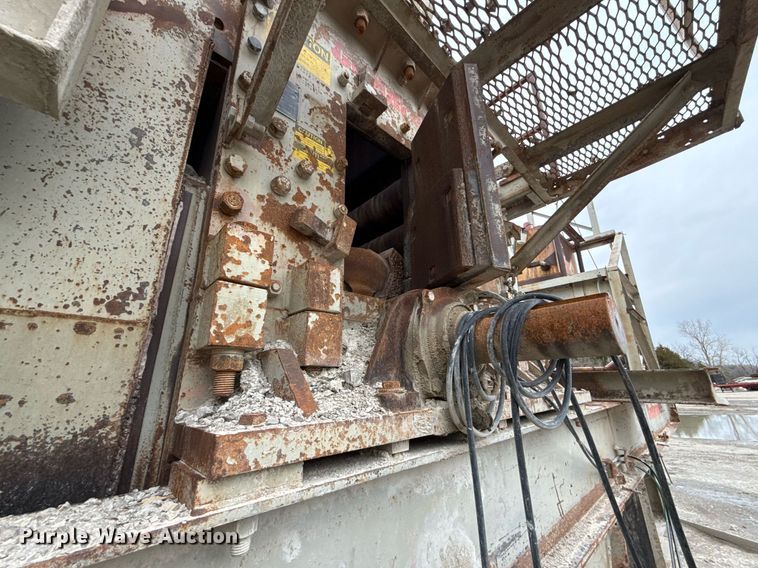 image for item MG9649 Cedarapids 4336 crusher