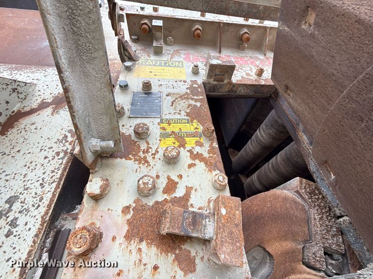 image for item MG9649 Cedarapids 4336 crusher