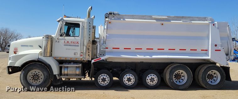 image for item NB9968 2006 Western Star 4900SA dump truck
