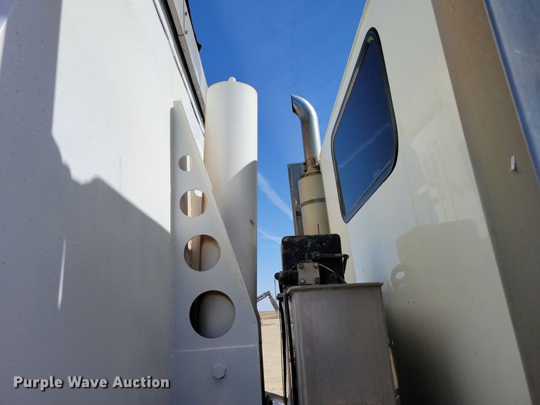 image for item NB9968 2006 Western Star 4900SA dump truck