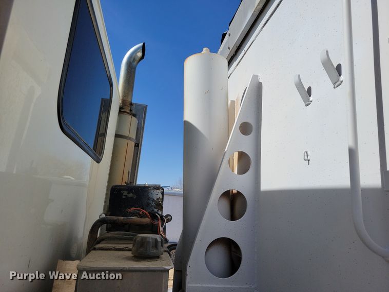 image for item NB9968 2006 Western Star 4900SA dump truck