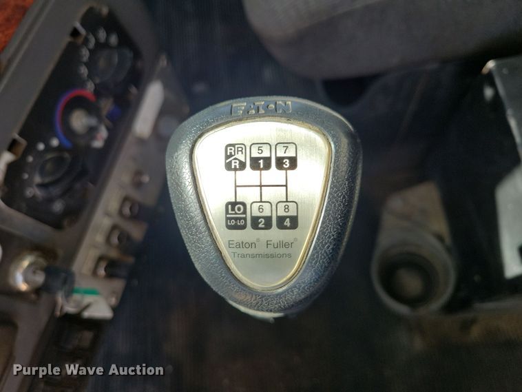 image for item NB9968 2006 Western Star 4900SA dump truck