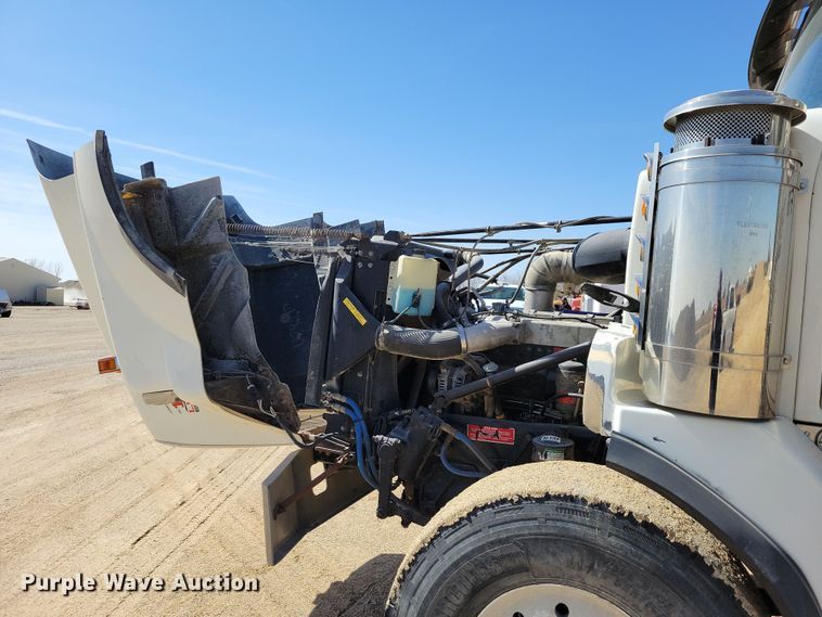 image for item NB9968 2006 Western Star 4900SA dump truck