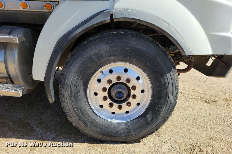 image for item NB9968 2006 Western Star 4900SA dump truck