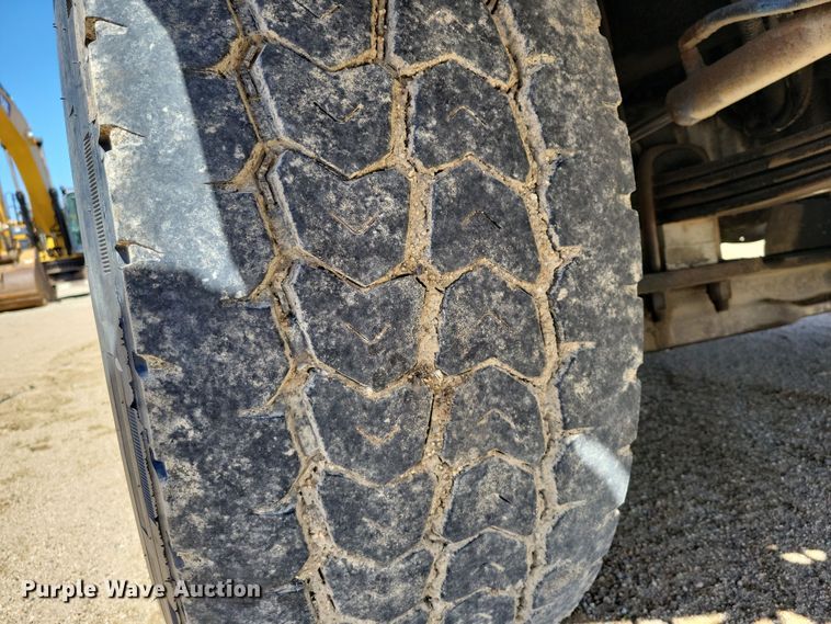 image for item NB9968 2006 Western Star 4900SA dump truck