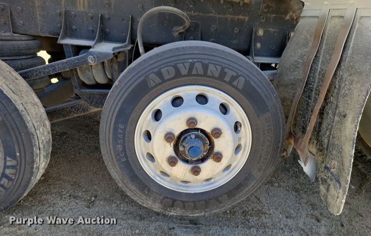 image for item NB9968 2006 Western Star 4900SA dump truck