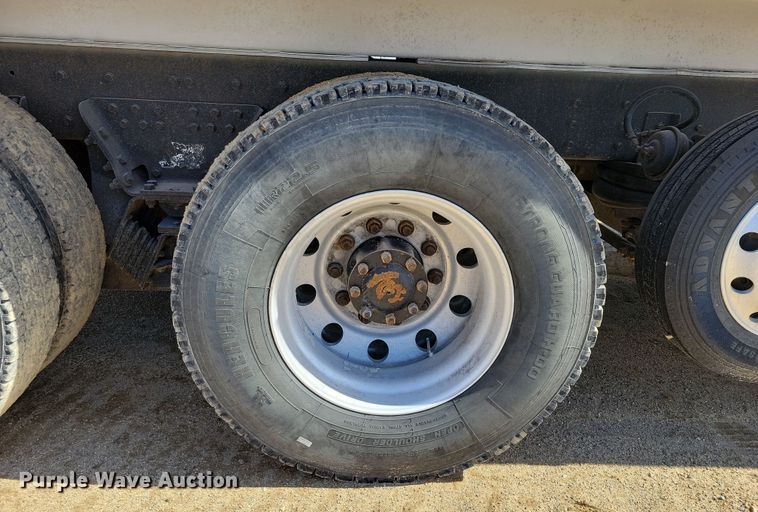 image for item NB9968 2006 Western Star 4900SA dump truck