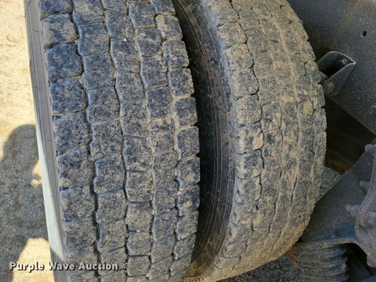 image for item NB9968 2006 Western Star 4900SA dump truck