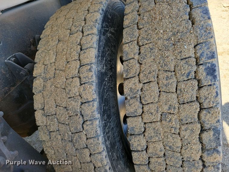 image for item NB9968 2006 Western Star 4900SA dump truck