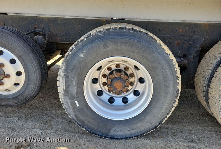 image for item NB9968 2006 Western Star 4900SA dump truck