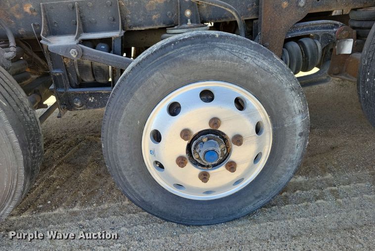 image for item NB9968 2006 Western Star 4900SA dump truck