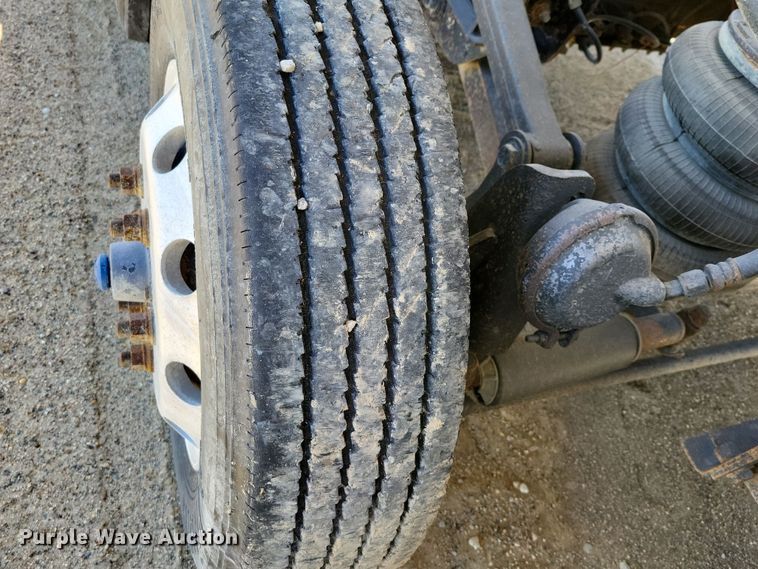 image for item NB9968 2006 Western Star 4900SA dump truck