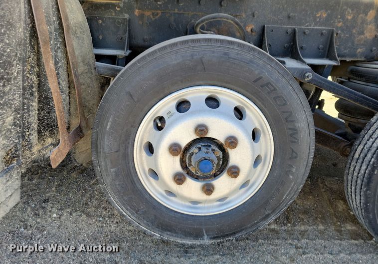 image for item NB9968 2006 Western Star 4900SA dump truck