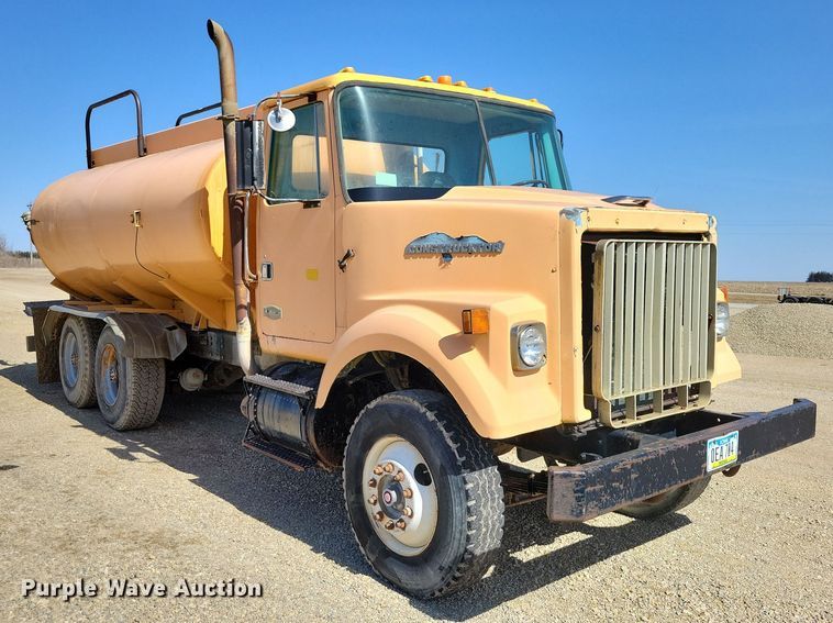 image for item NB9970 1979 Autocar Construcktor water truck