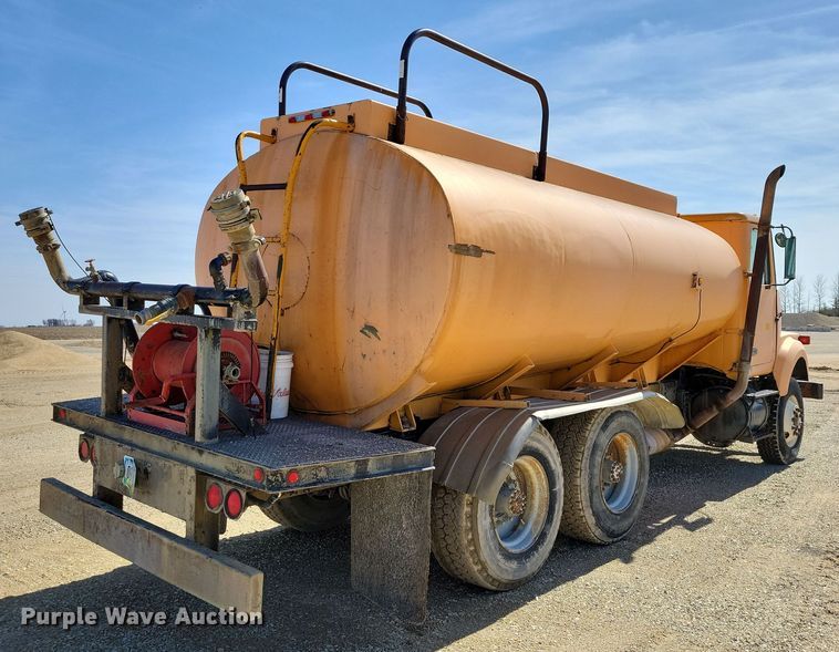 image for item NB9970 1979 Autocar Construcktor water truck