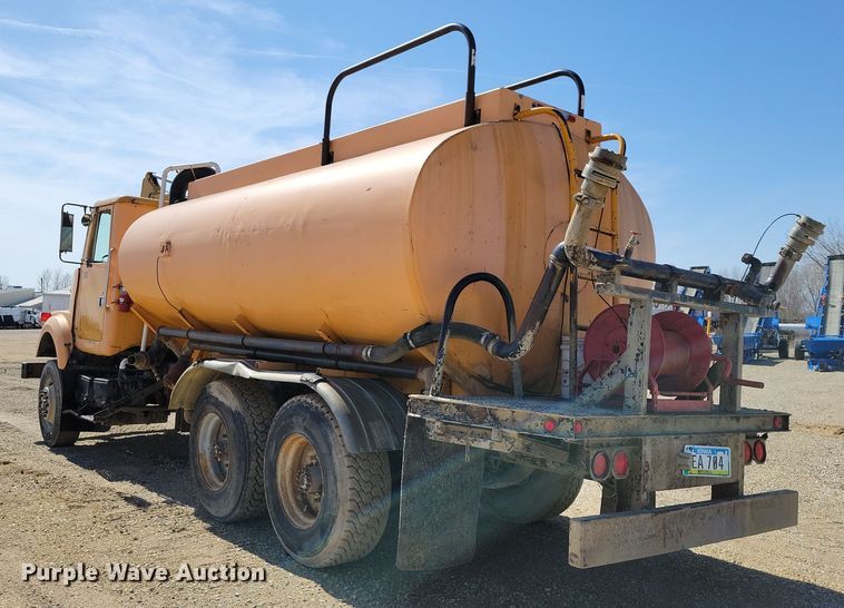 image for item NB9970 1979 Autocar Construcktor water truck