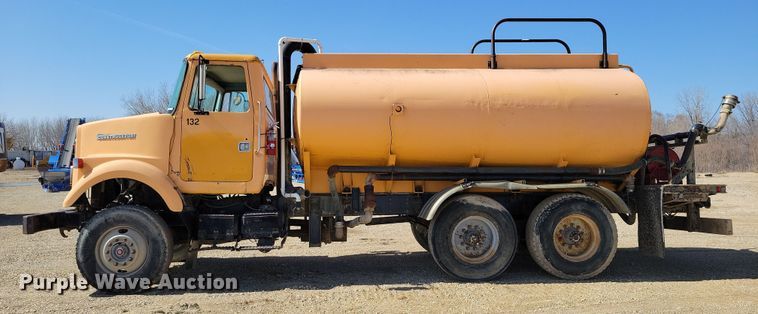 image for item NB9970 1979 Autocar Construcktor water truck