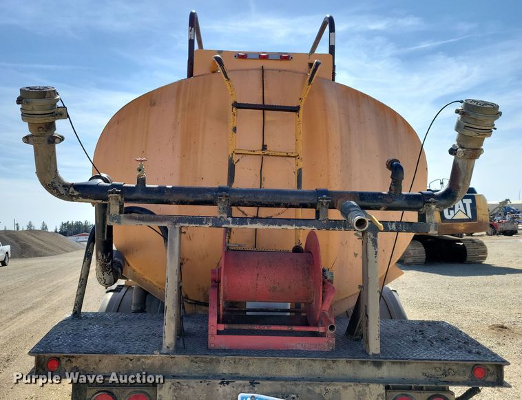 image for item NB9970 1979 Autocar Construcktor water truck