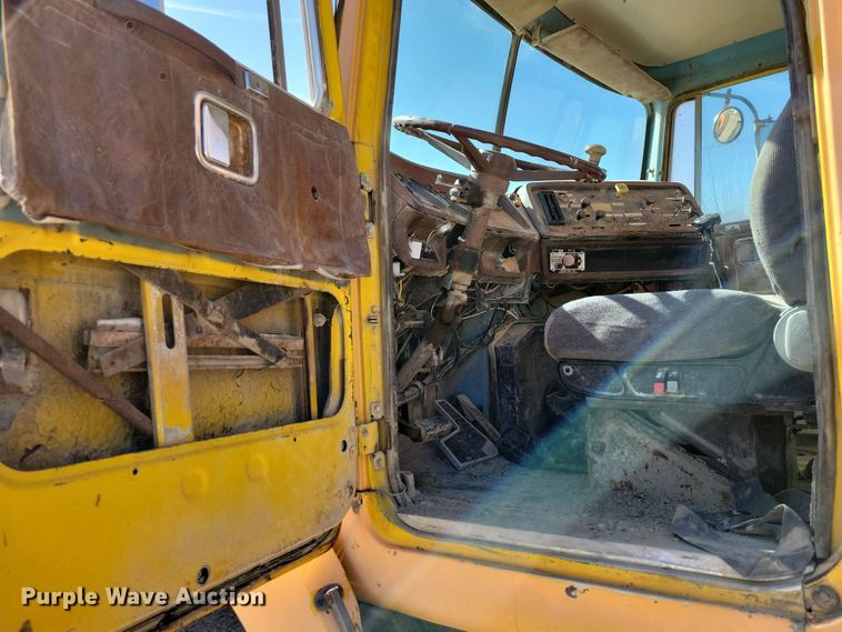 image for item NB9970 1979 Autocar Construcktor water truck