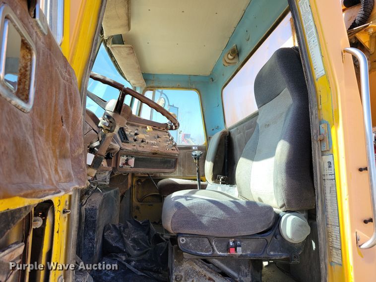 image for item NB9970 1979 Autocar Construcktor water truck