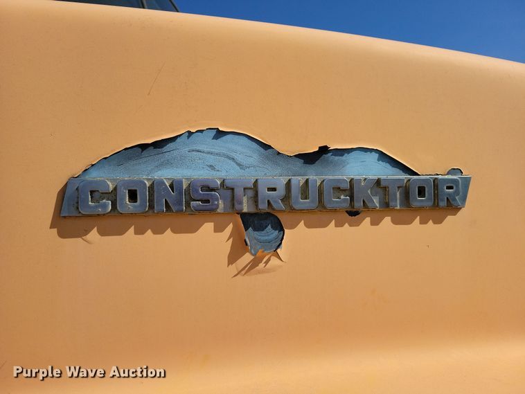 image for item NB9970 1979 Autocar Construcktor water truck