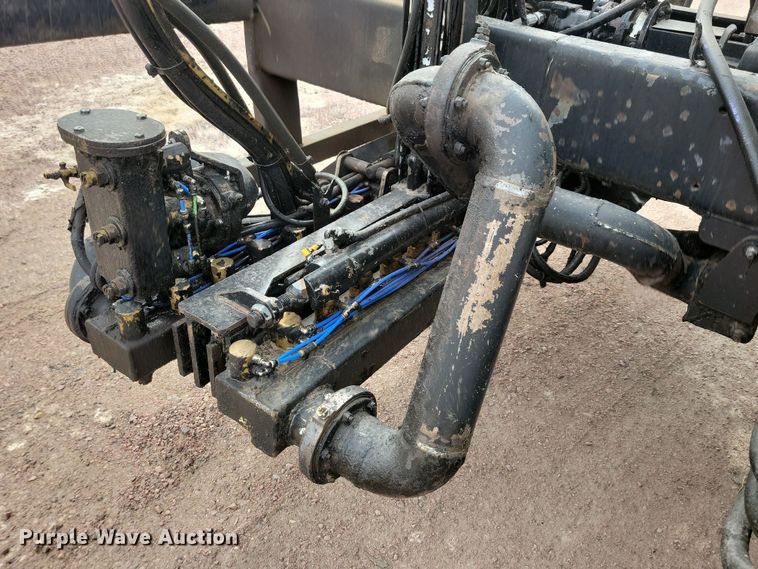 image for item NB9979 2005 Freightliner  Business Class M2 oil distributor truck