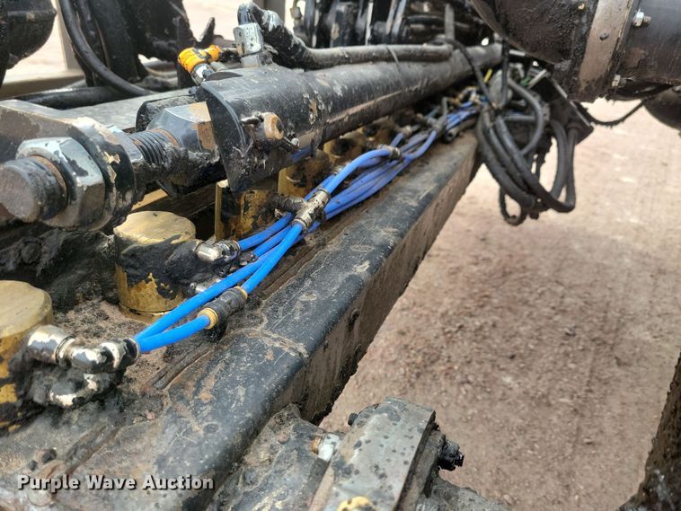 image for item NB9979 2005 Freightliner  Business Class M2 oil distributor truck