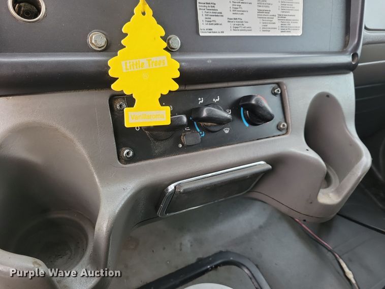 image for item NB9979 2005 Freightliner  Business Class M2 oil distributor truck