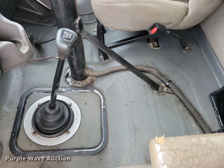 image for item NB9979 2005 Freightliner  Business Class M2 oil distributor truck