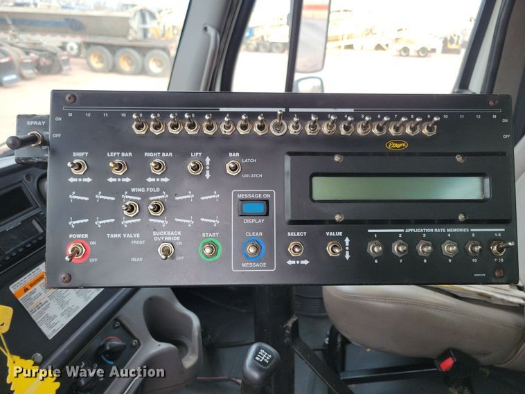 image for item NB9979 2005 Freightliner  Business Class M2 oil distributor truck