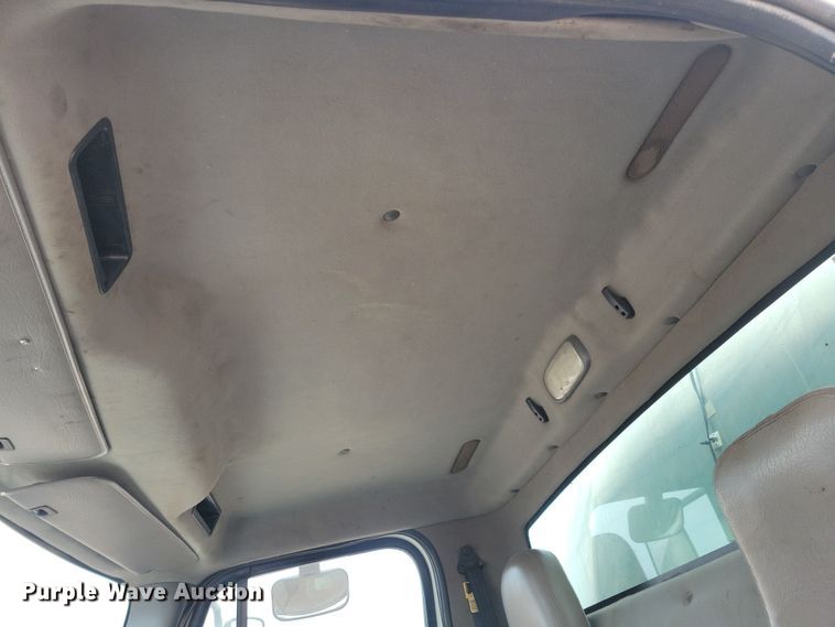 image for item NB9979 2005 Freightliner  Business Class M2 oil distributor truck