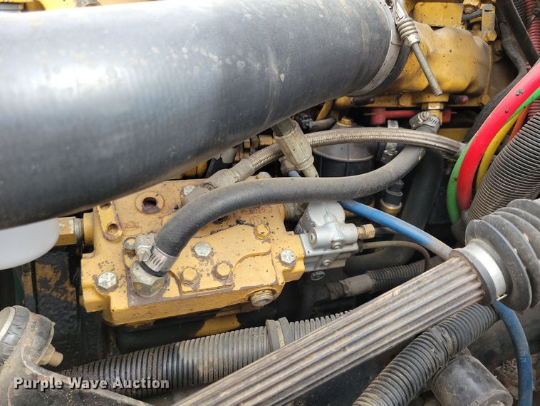 image for item NB9979 2005 Freightliner  Business Class M2 oil distributor truck