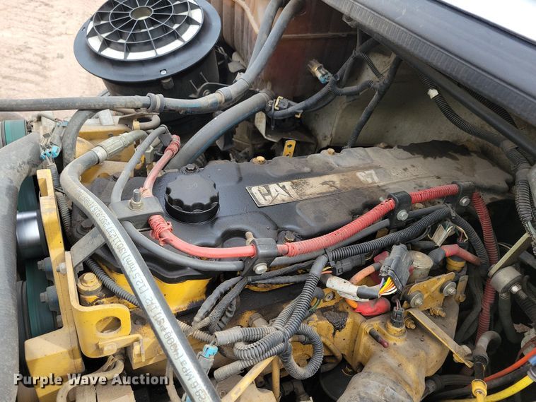 image for item NB9979 2005 Freightliner  Business Class M2 oil distributor truck