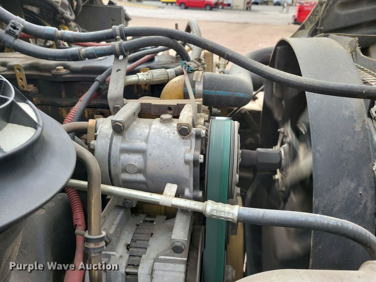 image for item NB9979 2005 Freightliner  Business Class M2 oil distributor truck