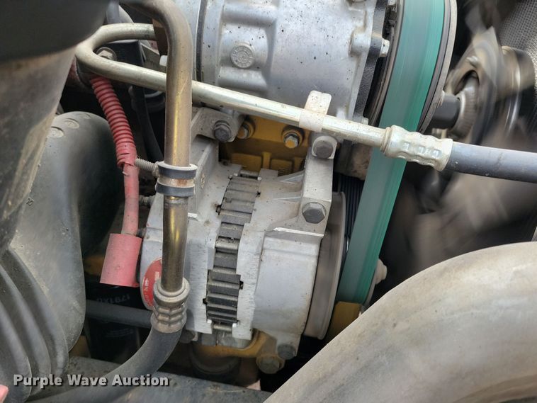 image for item NB9979 2005 Freightliner  Business Class M2 oil distributor truck